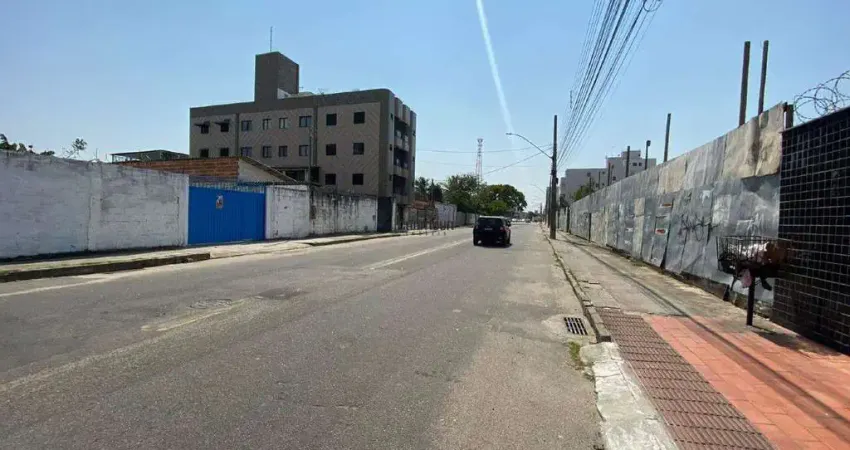 Terreno com 720 M² de frente para a Avenida Copacabana, na Praia do Morro.