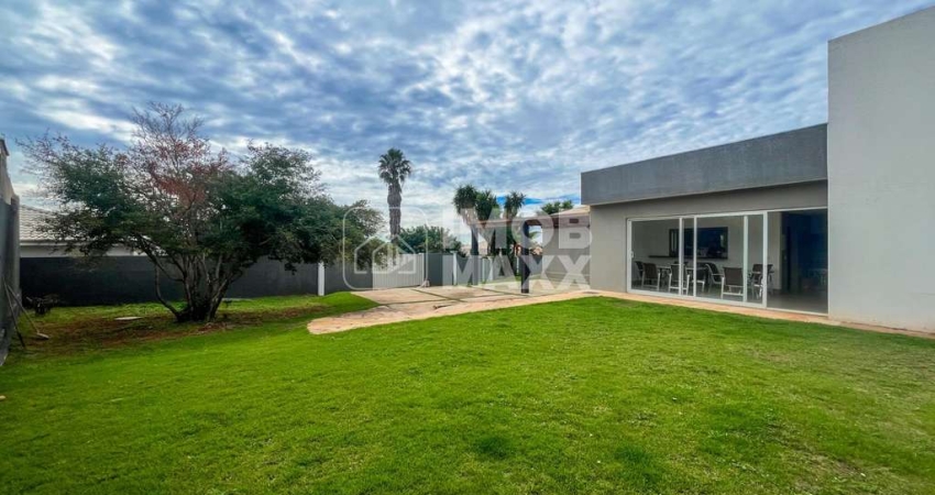 Casa em Arniqueira: 4 Dormitórios e 420m² por R$1.380.000