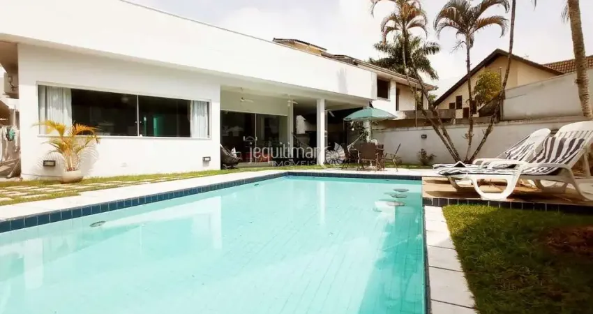 Casa em condomínio fechado com 4 quartos à venda no Jardim Acapulco, Guarujá 