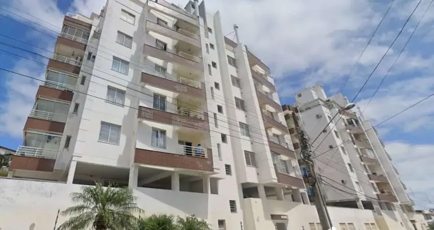 Apartamento 2 quartos com elevador e 2 vagas no Estreito