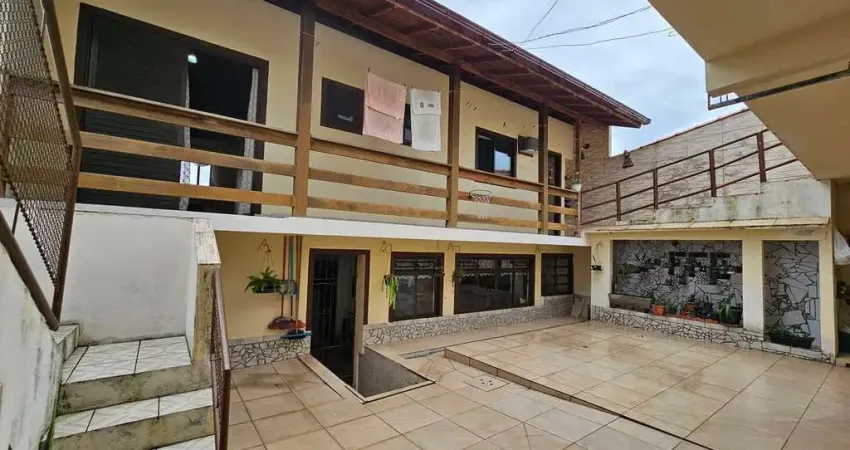 Casa 3 quartos com suíte 2 pavimentos e com edícula