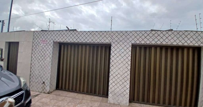 VENDE-SE CASA NO CONJUNTO DOM PEDRO - JOSÉ CONRADO DE ARAÚJO A.C