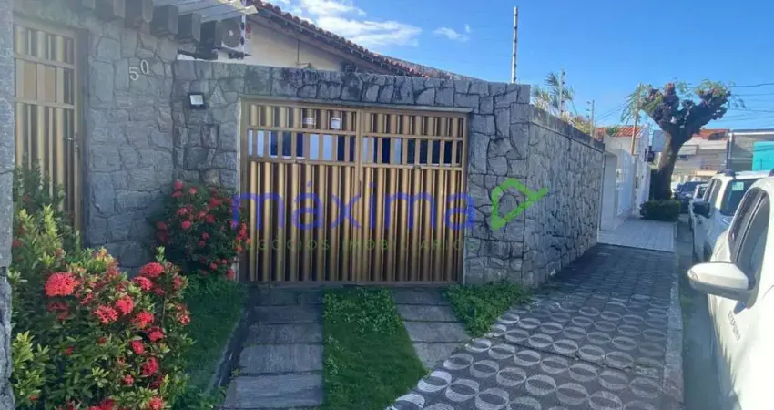 Casa com 3 quartos à venda na Rua Tasso Sobral, 50, Grageru, Aracaju