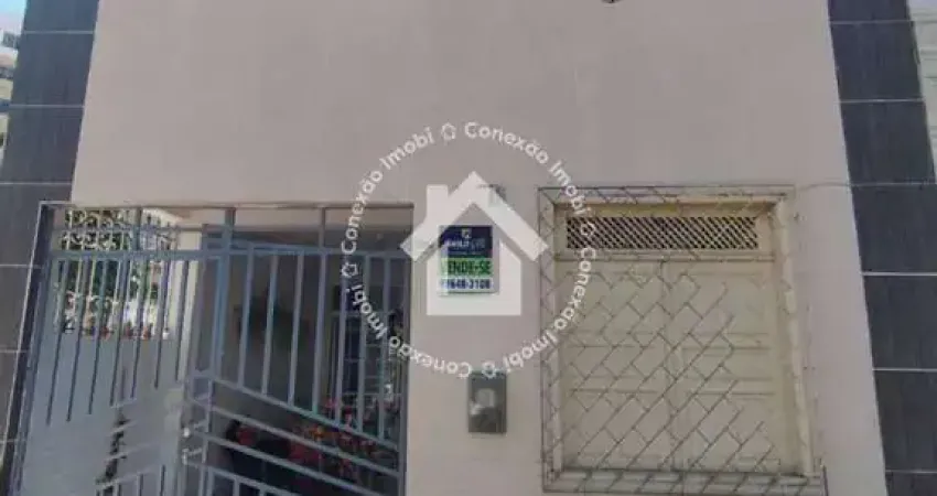 Casa à venda com 2 pavimentos no Bairro 13 de julho