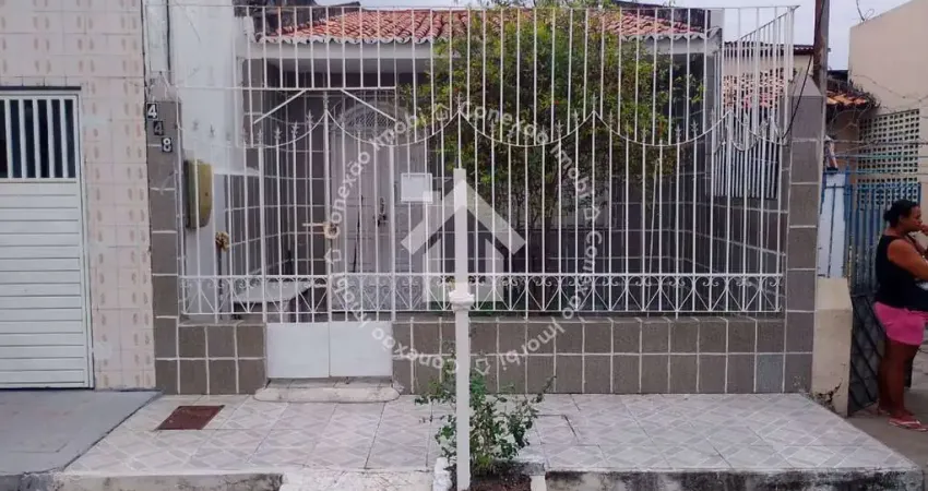 Casa à venda no siqueira campos | 2 quartos, lajeada e ótima localização