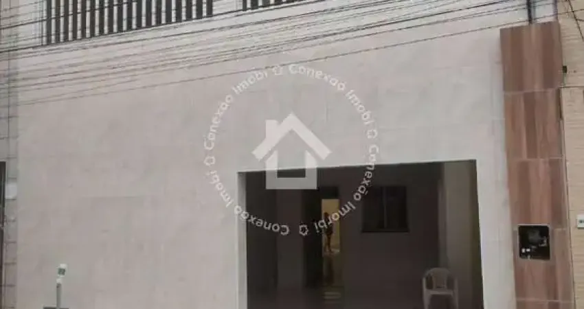Casa Reformada à Venda no Bairro Luzia – 5 Quartos | 3 Suítes | Próxima à Av. Adélia Franco