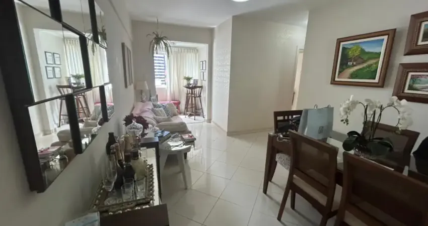 Apartamento 2/4, 61 m2, varanda, banheiro social, vaga de garagem
