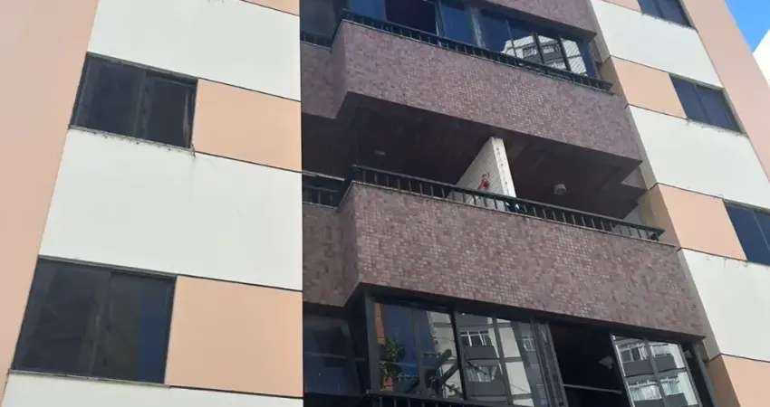 Cobertura para locação, 2/4, suíte, closet,vaga de garagem