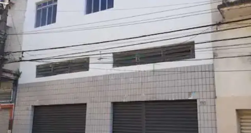 Loja com 9,40 metros de frente na Av. Senador Feijó