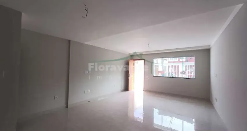 Casa Sobreposta, Aparecida, Santos