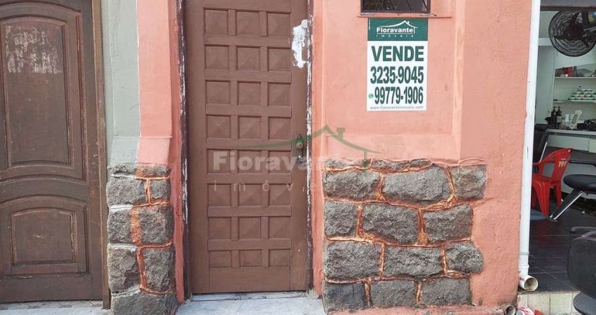 Casa com 3 quartos em Santos no Macuco