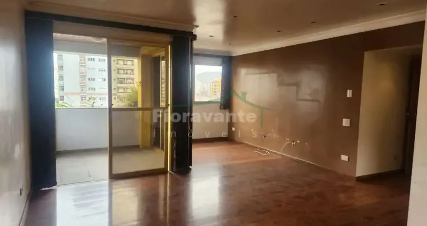 Apartamento com 3 dorms. (1 suíte), lavabo, 2 vagas de garagem
