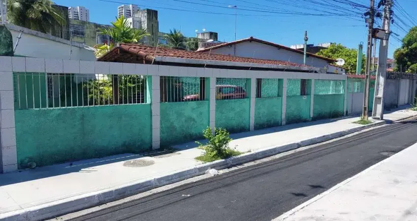 Casa à venda, 4 quartos, 1 suíte, 5 vagas, Iputinga - Recife/PE