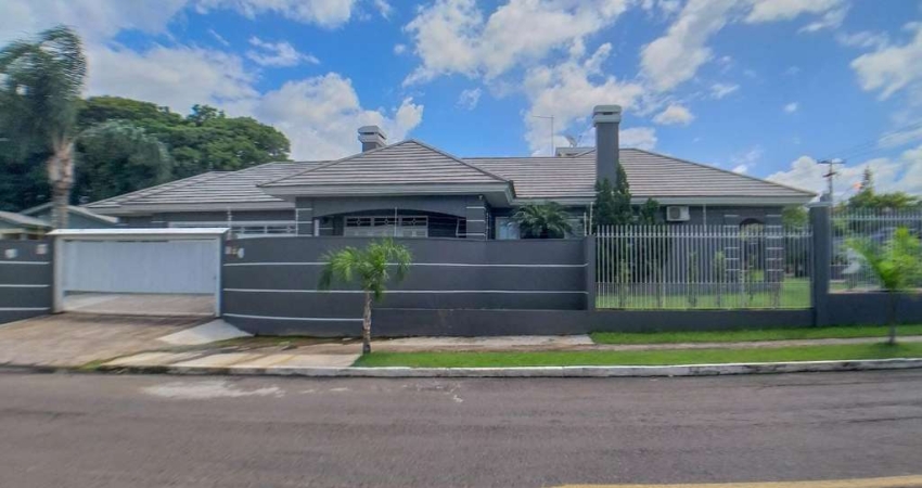 Casa à venda 3 Quartos, 3 Suites, 6 Vagas, 580M², Centro, Campo Bom - RS