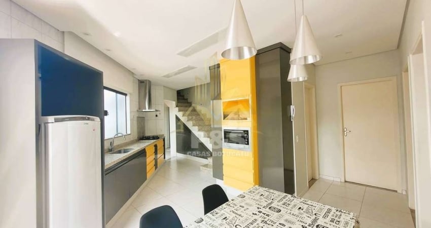 Sobrado com 3 dormitórios, sendo 2 quartos térreo com área gourmet!