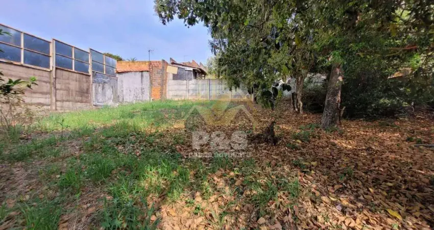 Terreno Perfeito para Comércio ou Investimento com 748m2.