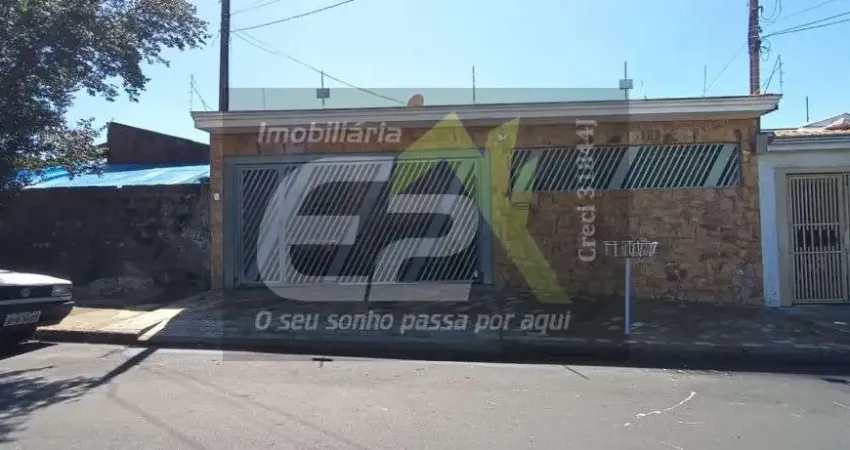 Casa de padrao a venda com edicula e churrasqueira em Sao Carlos