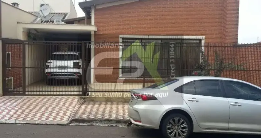Casa padrao a venda no Centro de Sao Carlos - 3 dormitorios, churrasqueira e edicula!