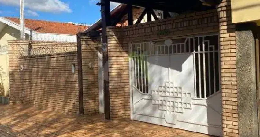 Casa padrao a venda no Centro de Sao Carlos com 3 dormitorios e churrasqueira