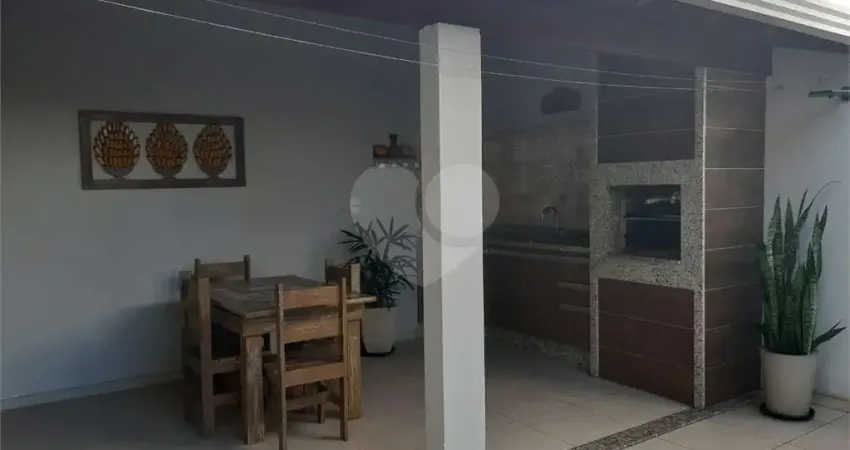 Casa em condomínio fechado com 3 quartos à venda na Jaraguá, Retiro, Volta Redonda