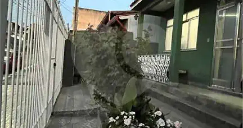 Casa com 4 quartos à venda na Setecentos E Cinqüenta E Quatro, Casa de Pedra, Volta Redonda