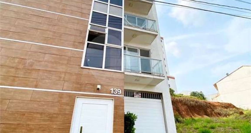 Casa com 4 quartos à venda na Francisco De Egídio Velasco, Jardim Amália, Volta Redonda