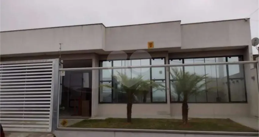 Casa com 3 quartos à venda na 7, Centro, Pinheiral