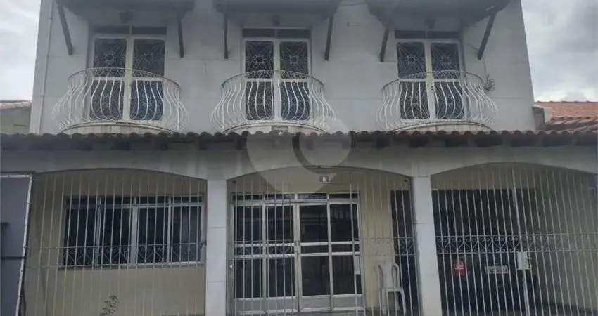 Casa com 5 quartos à venda na Duzentos E Vinte E Sete, Conforto, Volta Redonda