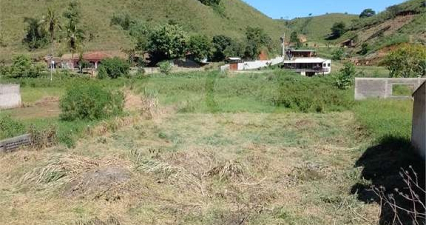 Terreno à venda em Santa Cruz Ii - RJ