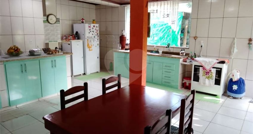 Casa com 3 quartos à venda na Vicinal, Zungú, Angra dos Reis
