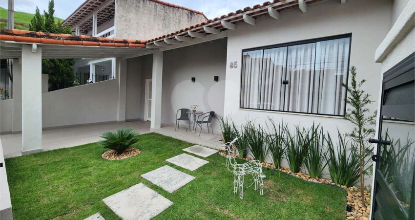 Casa com 3 quartos à venda em Morada Da Granja - RJ