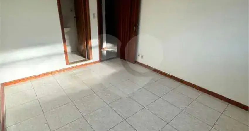 Apartamento com 3 quartos à venda na Das Camélias, Vila Mury, Volta Redonda