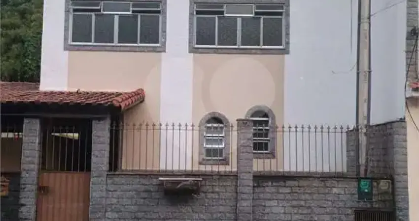 Triplex com 3 quartos à venda em Vila Americana - RJ
