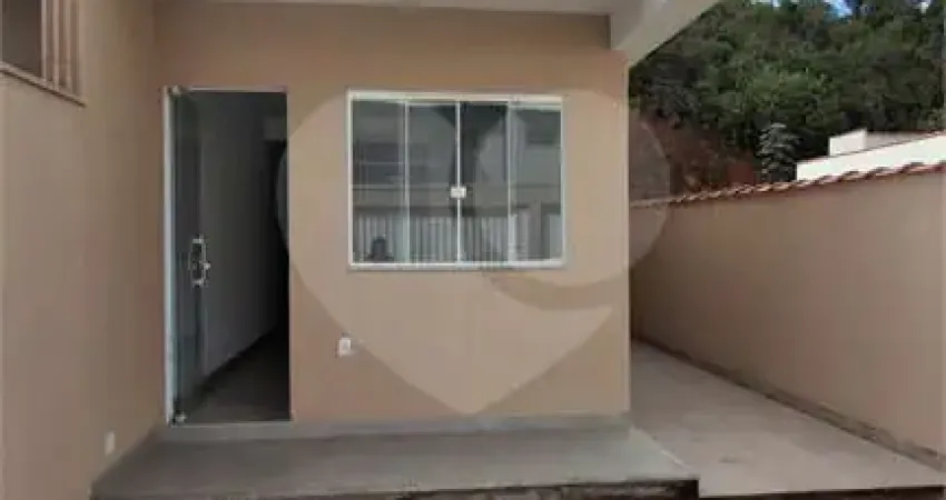 Casa com 2 quartos à venda na M, Centro, Pinheiral