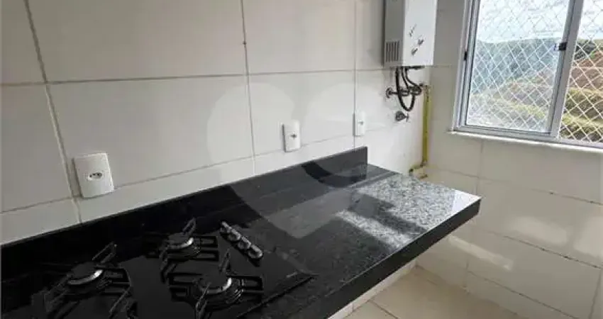 Apartamento com 2 quartos à venda em Três Poços - RJ