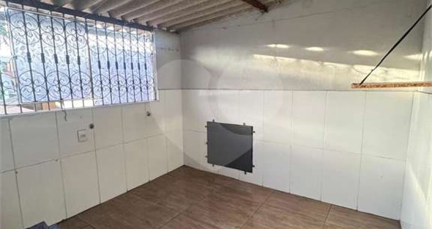 Apartamento com 2 quartos para locação em Vila Mury - RJ