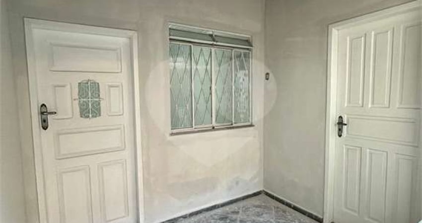 Casa com 2 quartos para alugar na Machado De Assis, São João, Volta Redonda