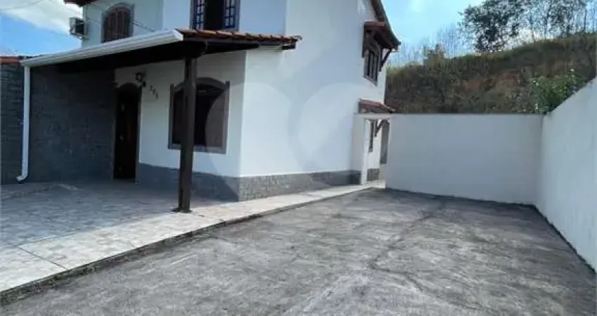 Casa com 2 quartos à venda em Jardim Belvedere - RJ