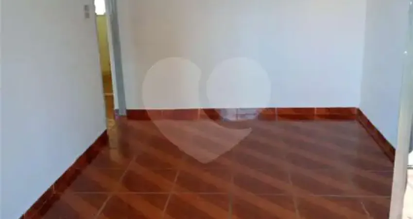 Casa com 3 quartos à venda na Setecentos E Cinqüenta E Oito, Casa de Pedra, Volta Redonda