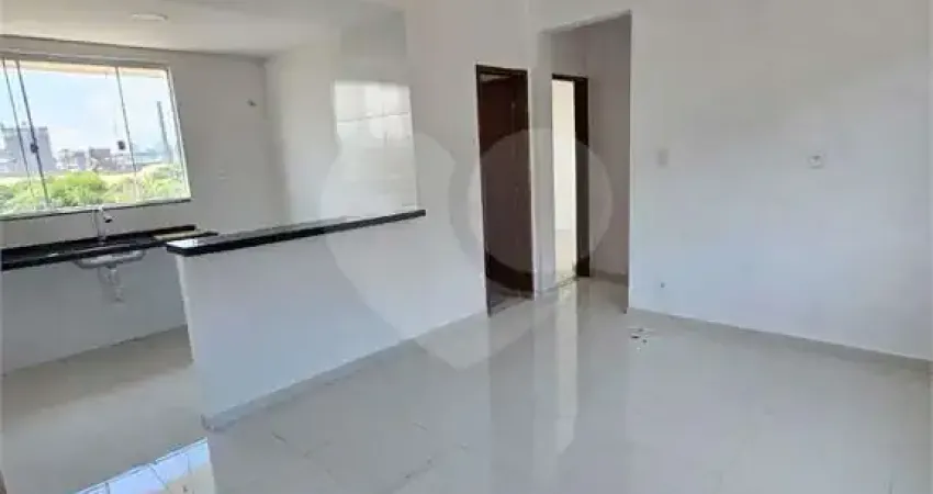 Apartamento com 2 quartos à venda na H, 95, Retiro, Volta Redonda