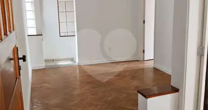 Apartamento com 2 quartos para alugar no Aterrado, Volta Redonda 