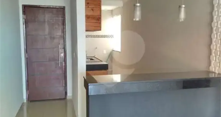 Apartamento com 2 quartos à venda na José Maria Candreva, Jardim Amália, Volta Redonda