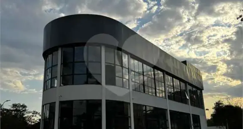 Prédio para alugar no Niterói, Volta Redonda 