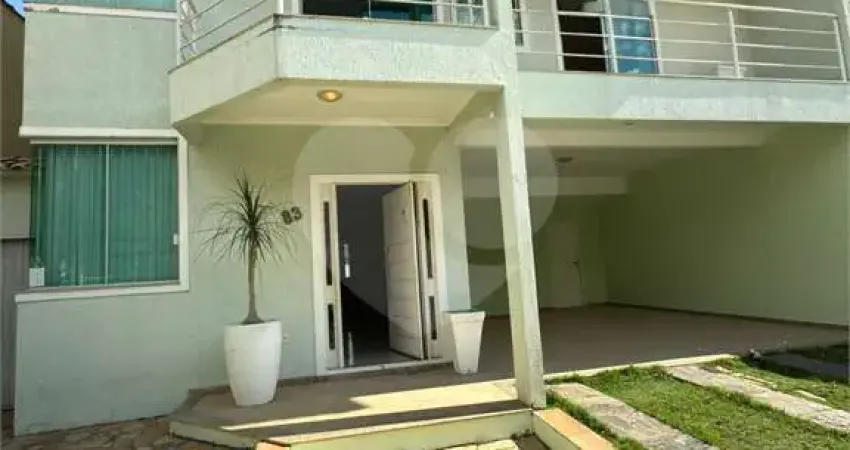 Casa com 4 quartos para alugar no Jardim Belvedere, Volta Redonda 