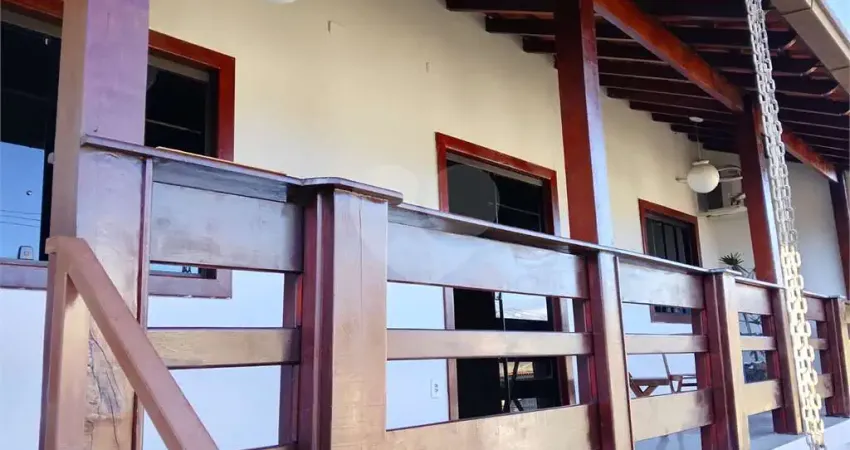 Casa com 3 quartos para alugar na Vila Santa Cecília, Volta Redonda