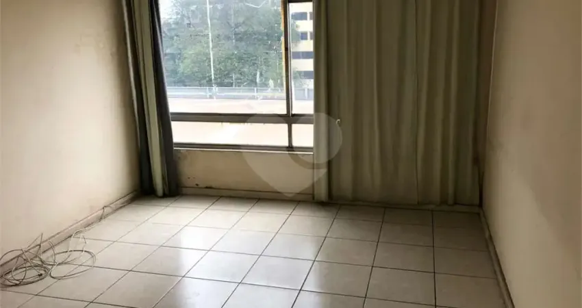 Apartamento com 2 quartos para alugar na Rua Edson Passos, 101, Aterrado, Volta Redonda