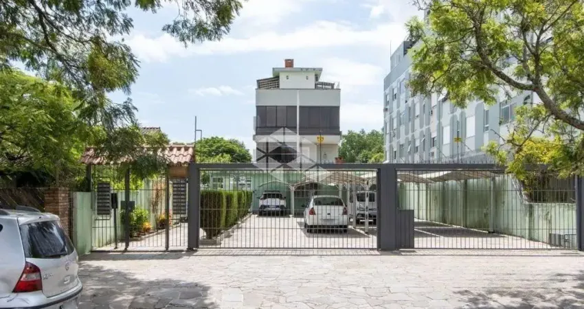 Cobertura à venda no bairro camaquã com 1 dormitório e possibilidade de ampliação