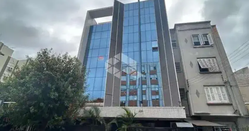 Sala comercial toda reformada de frente com vista, elevador, portaria 12 horas.