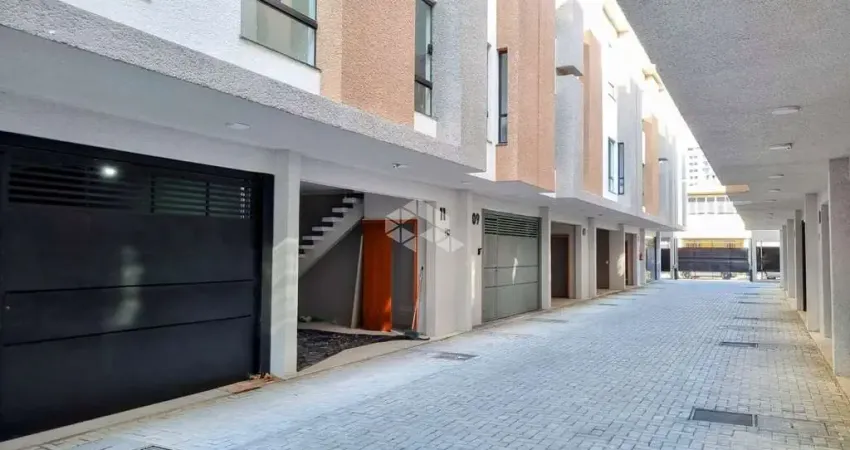 CASA DE CONDOMINIO FECHADO NA MOOCA COM 3 QUARTOS