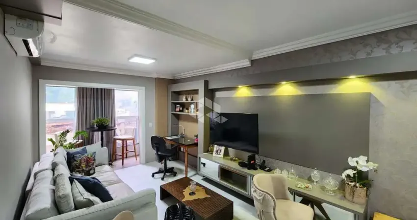 Apartamento Semi mobiliado com 2 dormitórios com 1 suíte a venda no Centro de Lajeado/RS
